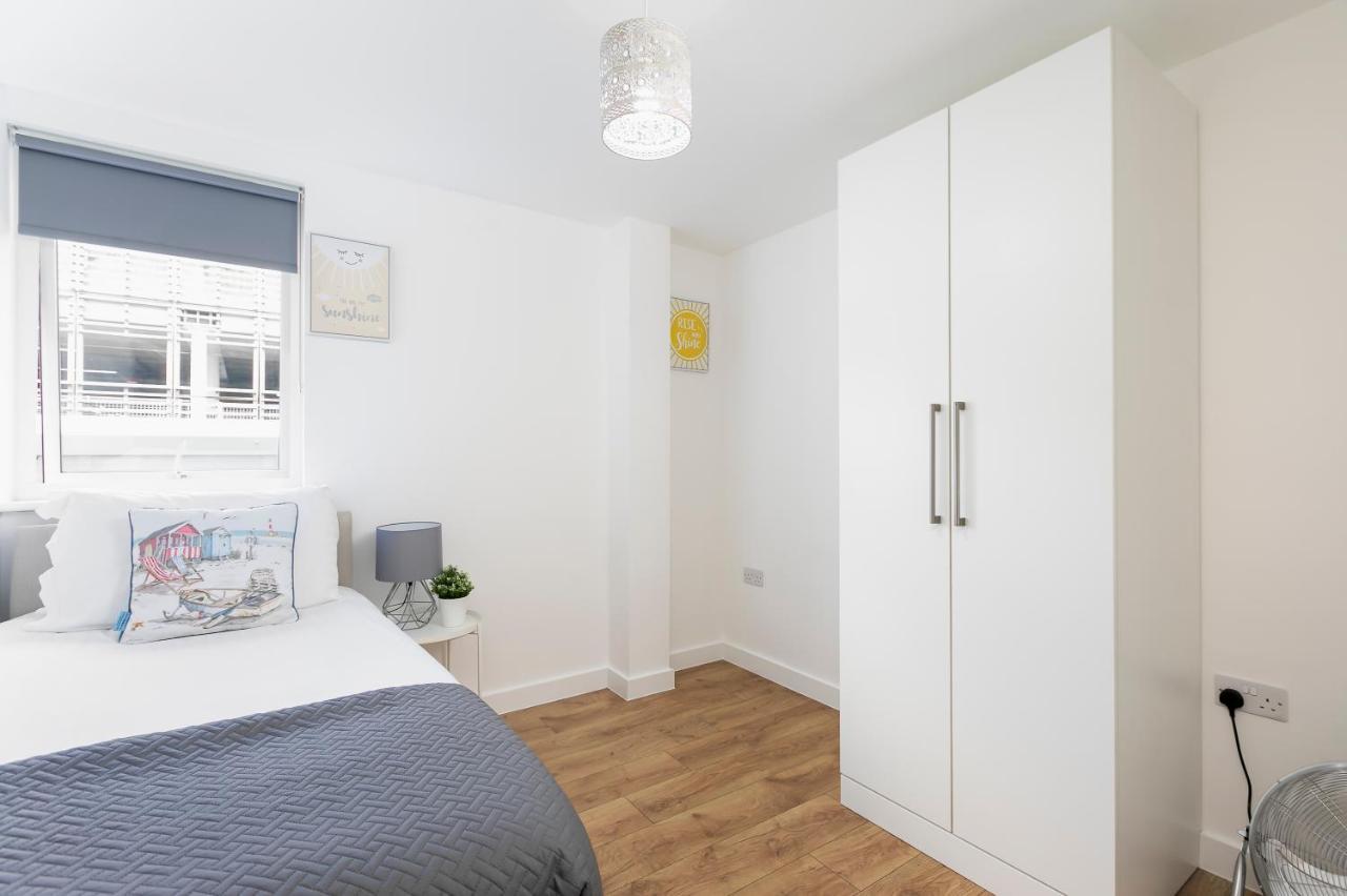 Skyvillion - 4 Bed Luxury Apartment With Balcony & Parking Enfield Luaran gambar