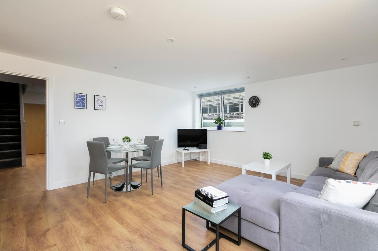 Skyvillion - 4 Bed Luxury Apartment With Balcony & Parking Enfield Luaran gambar